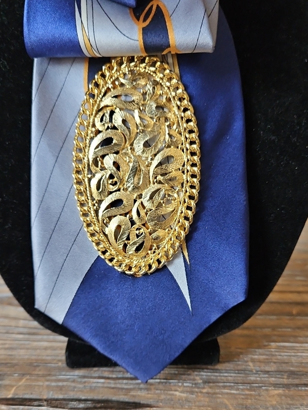 Farentino Ferre Upcycled Silk Necktie Necklace with Gold Ornate Accents - Picture 4 of 5